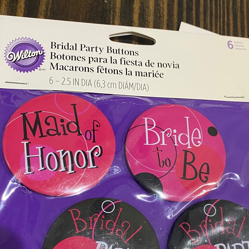 💍 Bridal Party Buttons bachelorette party - Picture 3 of 4